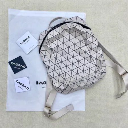 ヴァレンティノ リュックサック