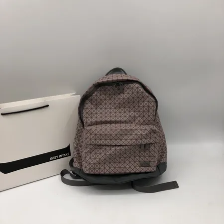 ヴァレンティノ リュックサック