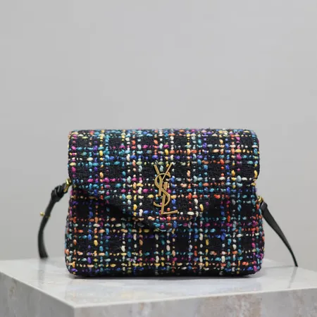 プラダ ショルダーバッグ