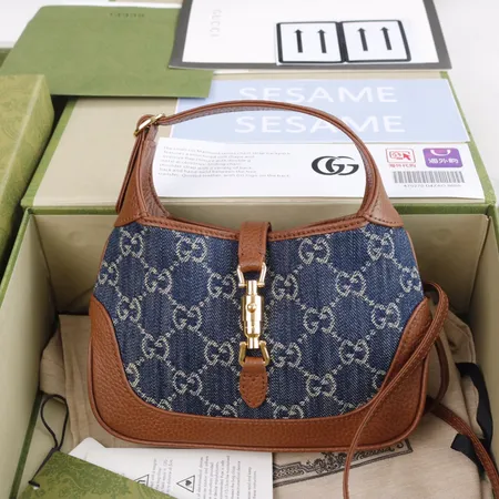 グッチ ハンドバッグ