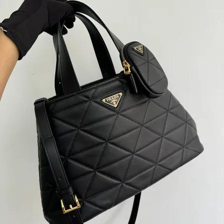 プラダ ハンドバッグ