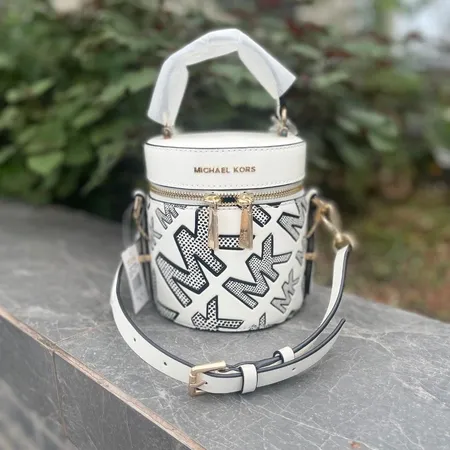 マイケルコース ショルダーバッグ