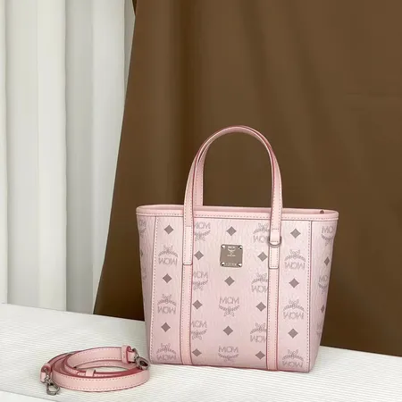 エムシーエム ショルダーバッグ