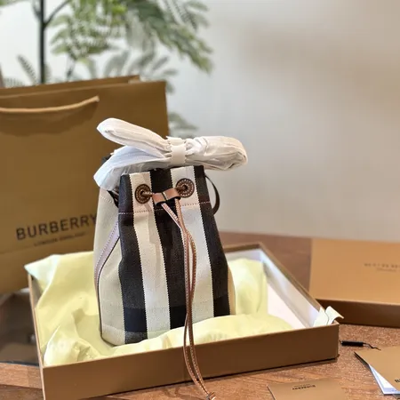 バーバリー ス ショルダーバッグ