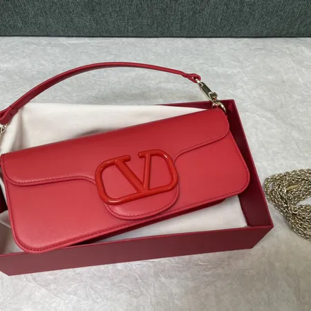 フェラガモ ハンドバッグ