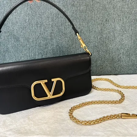 フェラガモ ハンドバッグ