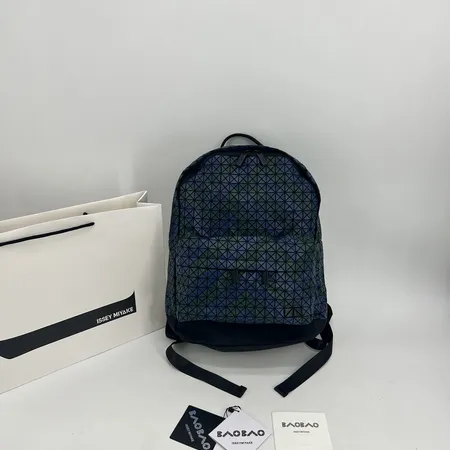 ヴァレンティノ リュックサック