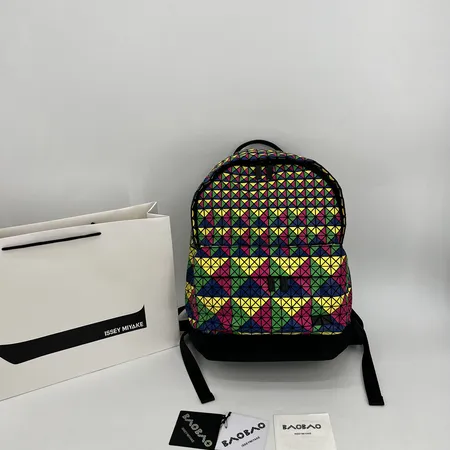 ヴァレンティノ リュックサック