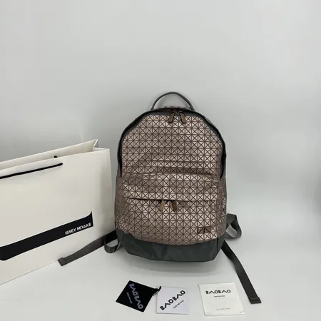 ヴァレンティノ リュックサック