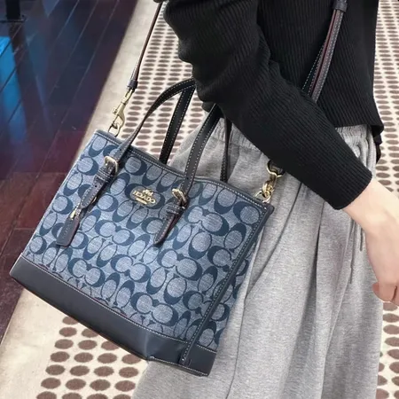 コーチ ハンドバッグ