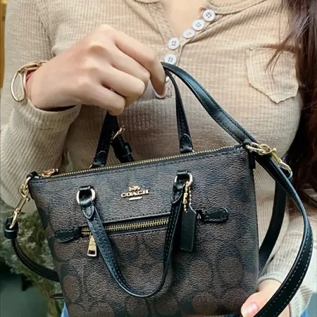 コーチ ハンドバッグ