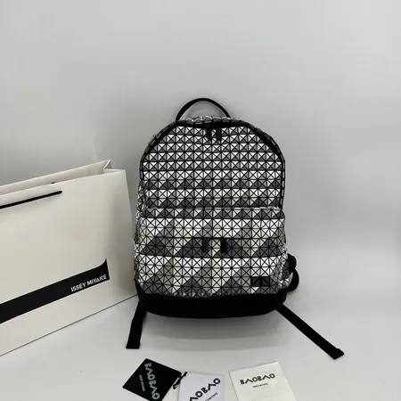 アルマーニ リュックサック