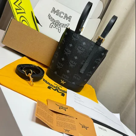 エムシーエム ショルダーバッグ