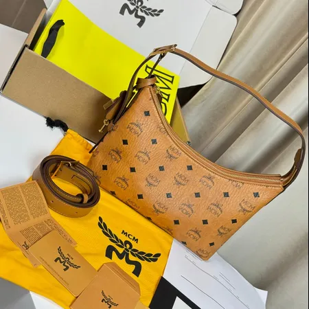 エムシーエム ショルダーバッグ