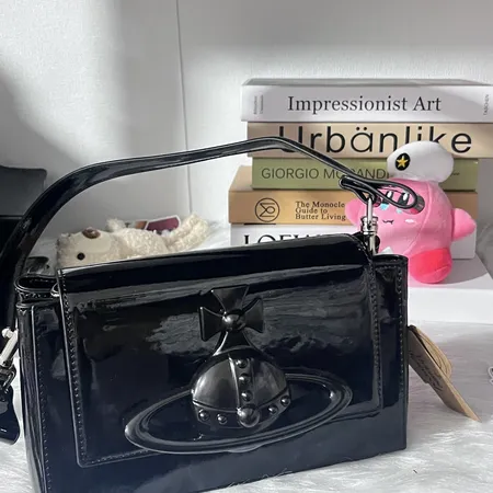 ヴィヴィアン・ウエストウッド ハンドバッグ