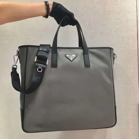 プラダ ハンドバッグ