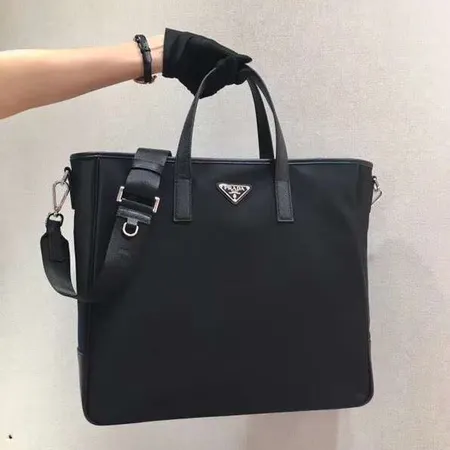 プラダ ハンドバッグ