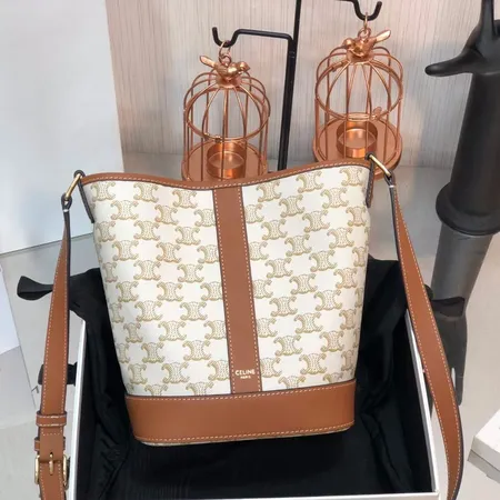 セリーヌ ショルダーバッグ