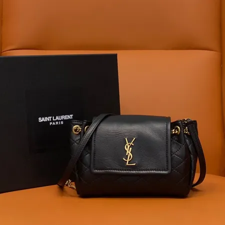 イブサンローラン ショルダーバッグ