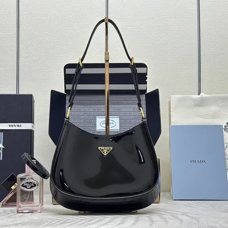 プラダ ショルダーバッグ