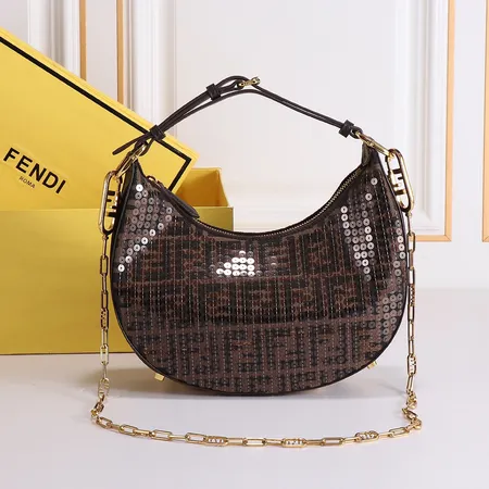 フェンディ ショルダーバッグ