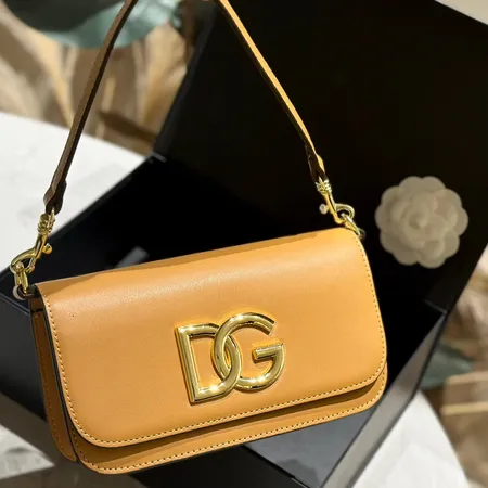 イッセイ ミヤケ ショルダーバッグ