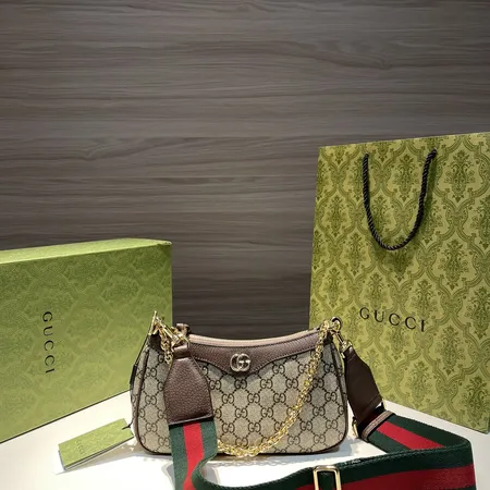 グッチ ショルダーバッグ