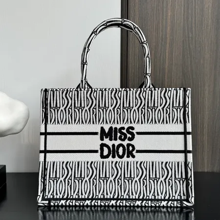 ディオール ハンドバッグ