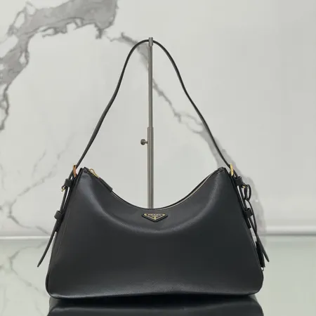 プラダ ハンドバッグ