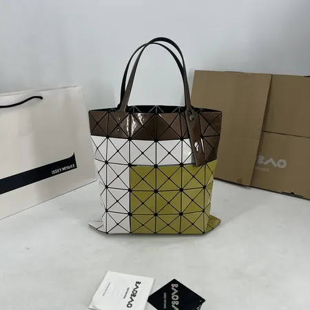 ミュウミュウ ハンドバッグ