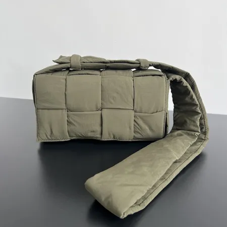 ボッテガ ヴェネタ ショルダーバッグ