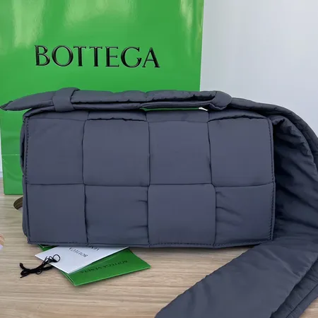 ボッテガ ヴェネタ ショルダーバッグ