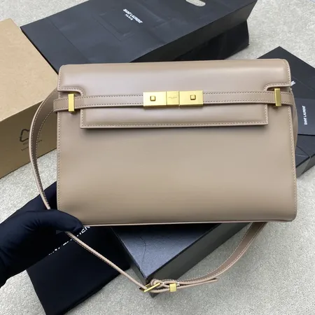 プラダ ショルダーバッグ