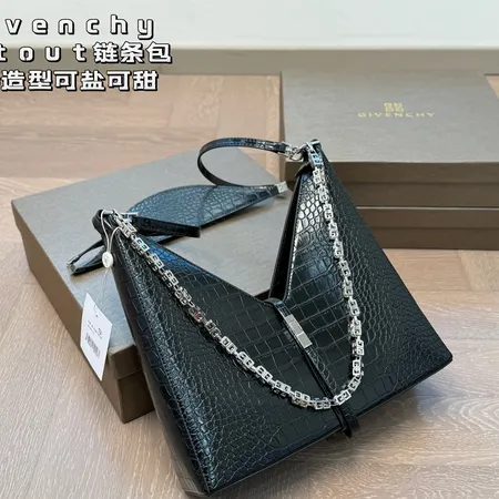 イブサンローラン ショルダーバッグ