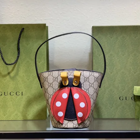 グッチ ハンドバッグ