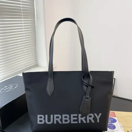 バーバリー ス ショルダーバッグ