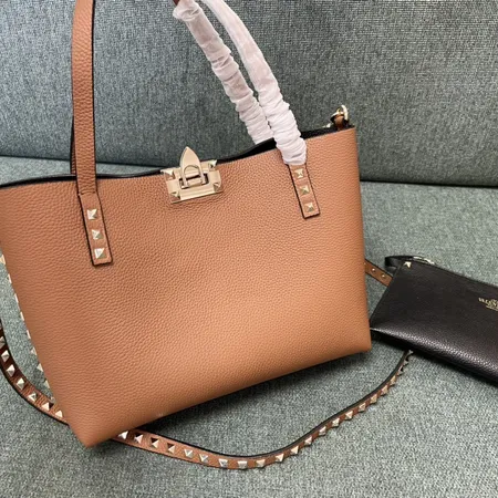 ヴァレンティノ ハンドバッグ