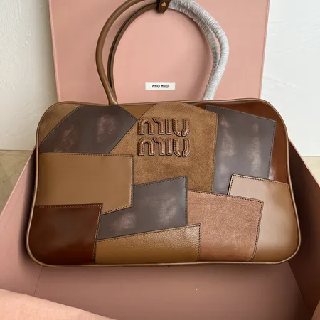 ミュウミュウ ハンドバッグ