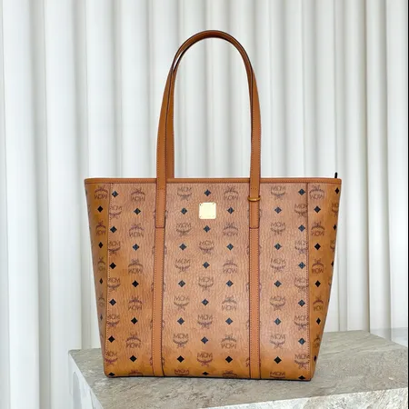 エムシーエム ショルダーバッグ