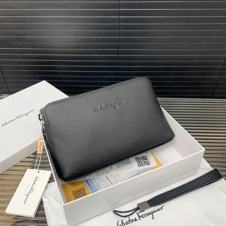 フェラガモ ハンドバッグ