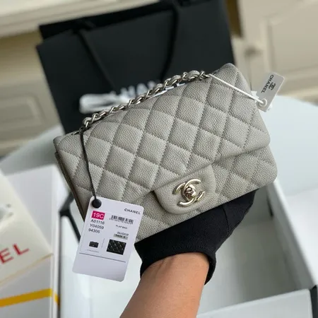 シャネル ハンドバッグ