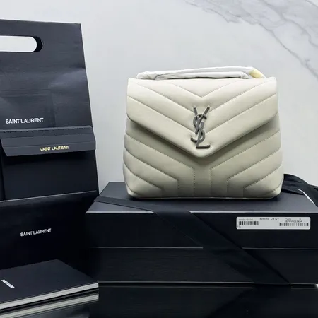 プラダ ショルダーバッグ