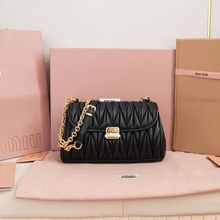 ミュウミュウ ショルダーバッグ