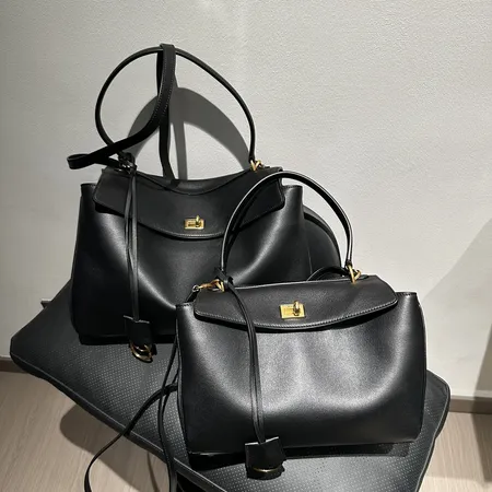 バレンシアガ ハンドバッグ