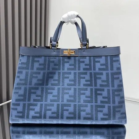 フェンディ ハンドバッグ