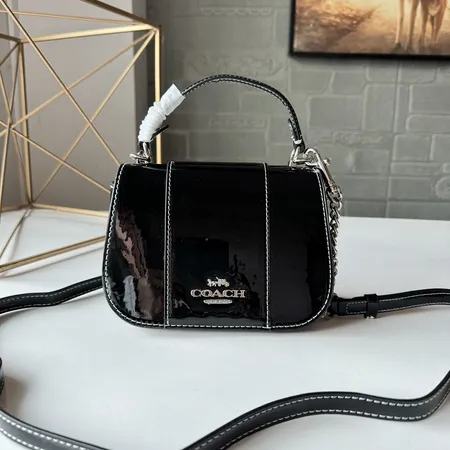 コーチ ショルダーバッグ