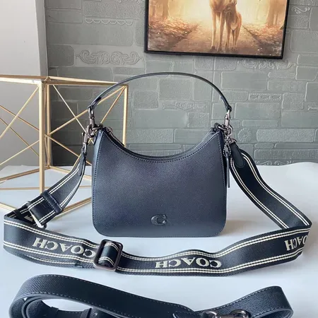 コーチ ショルダーバッグ