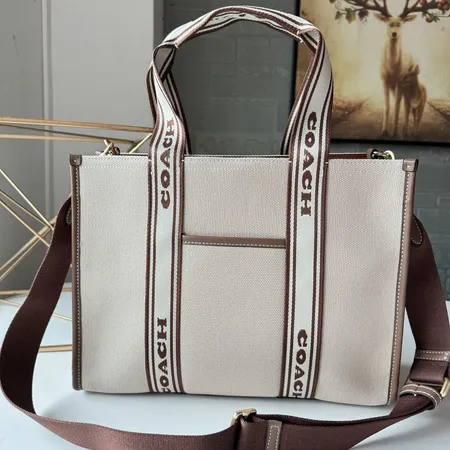 コーチ ショルダーバッグ