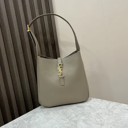 イブサンローラン ショルダーバッグ