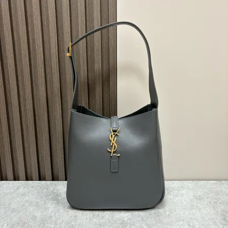 イブサンローラン ショルダーバッグ